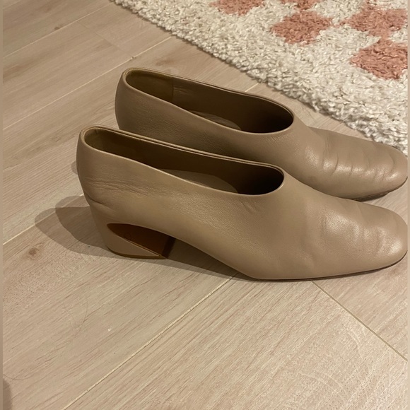 Jil Sander nude leather pumps with curved heel - Picture 2 of 9